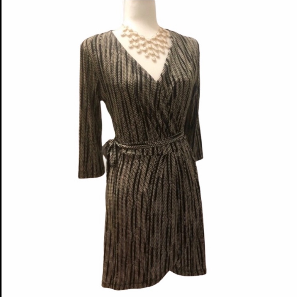 Have Black & Ivory Classic Chainlink Print Wrap Dress NWOT